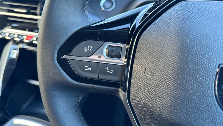 Peugeot 208 1.2 PureTech 100 Style 5dr Petrol Hatchback